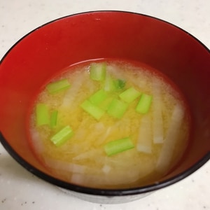 小松菜と大根味噌汁